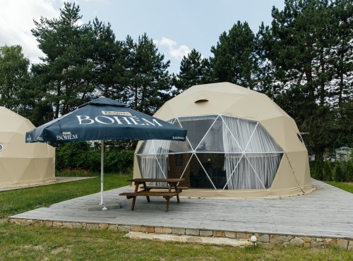 Glamping / Caravan camp